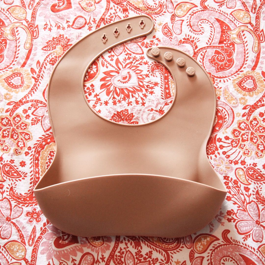 Wasserdichtes und verstellbares Lätzchen