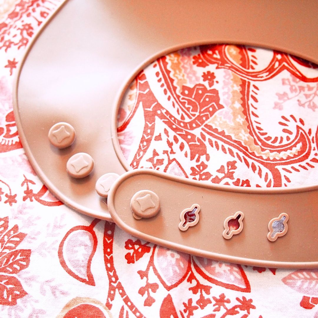 Wasserdichtes und verstellbares Lätzchen