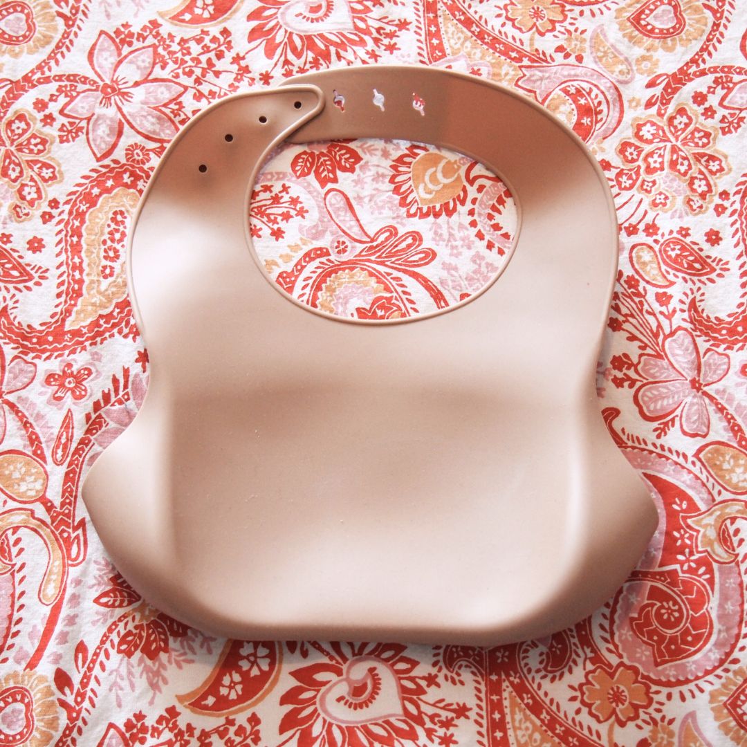 Wasserdichtes und verstellbares Lätzchen