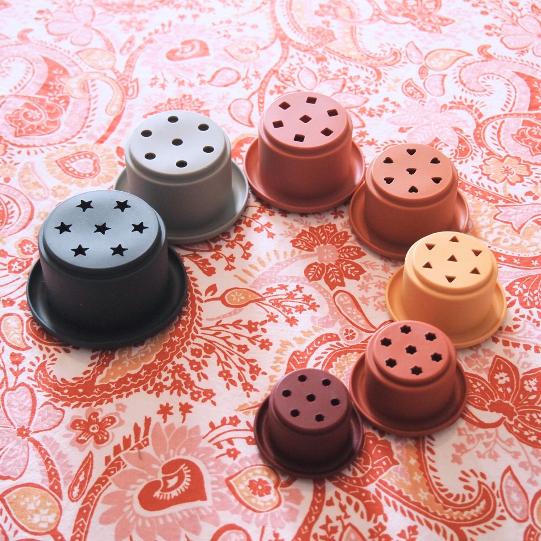 Montessori-Spiel – Set mit 7 stapelbaren Bechern