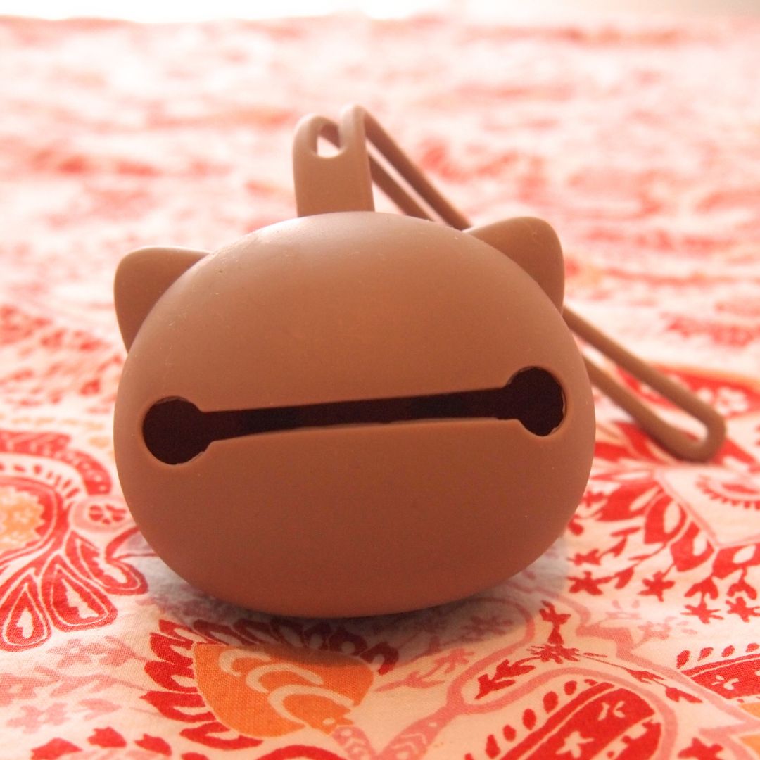 Silicone pacifier holder for baby